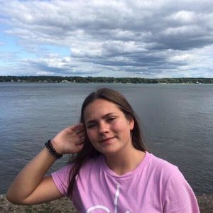 Meet your Posher, Camille